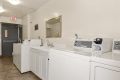 153 ST GEORGE Laundry 02